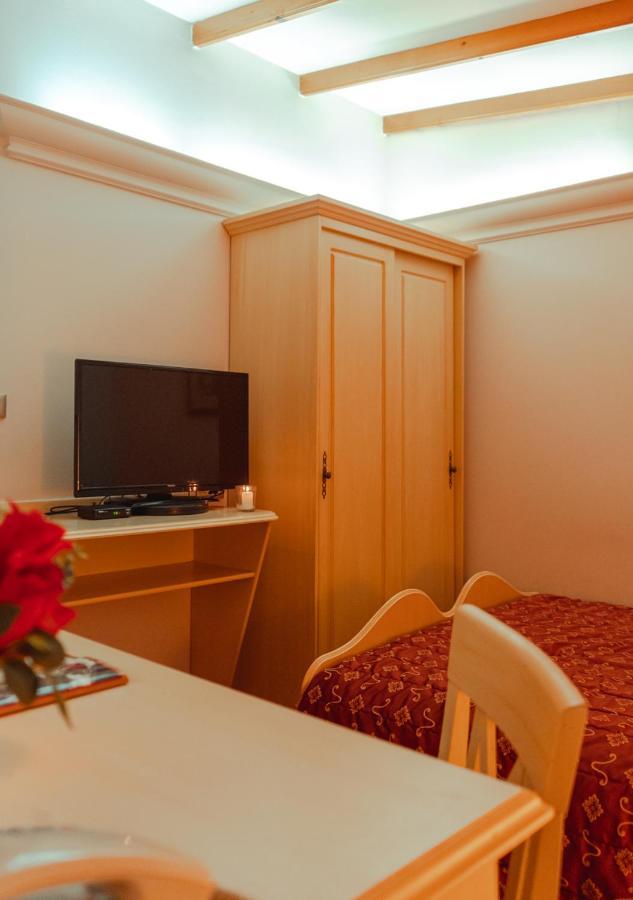 Hotel & Restaurant Se-Mi Veliko Trgovišće المظهر الخارجي الصورة